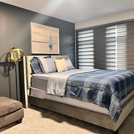 Spacious 4-Bedroom Home, Comfortably Sleeps 10 Barrie Exterior foto