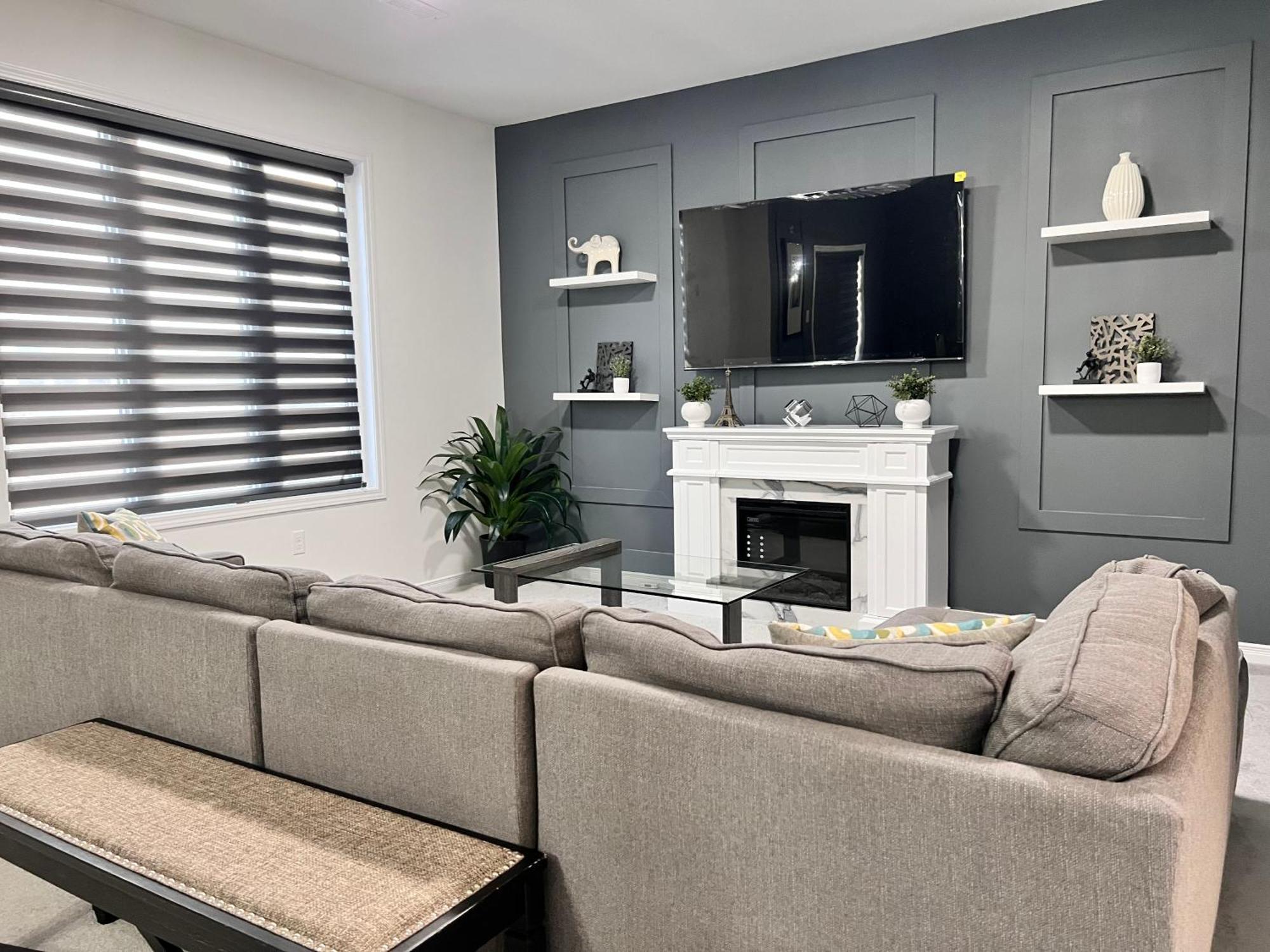 Spacious 4-Bedroom Home, Comfortably Sleeps 10 Barrie Exterior foto